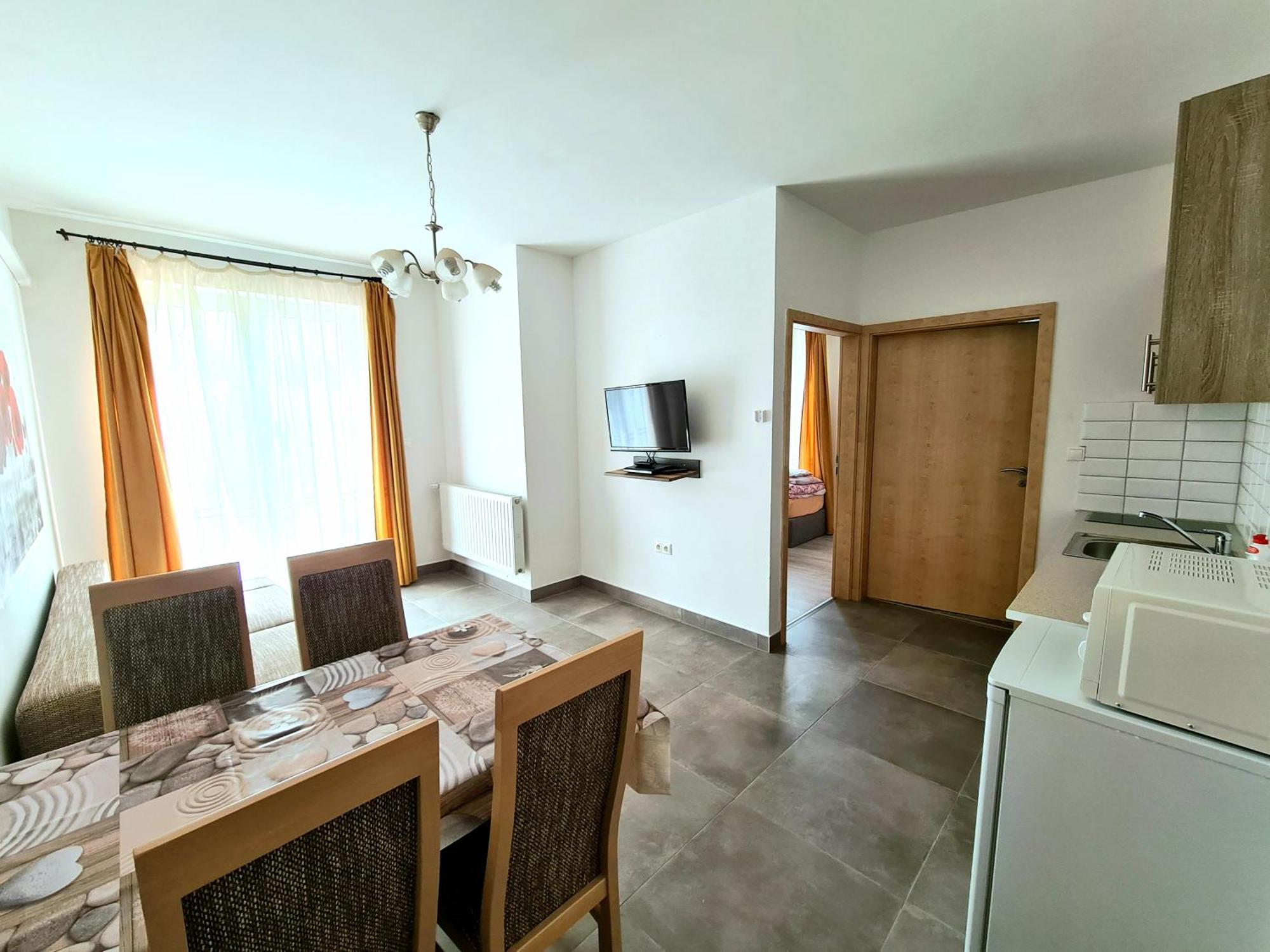 Regina Apartman เฮจจ์คู ภายนอก รูปภาพ
